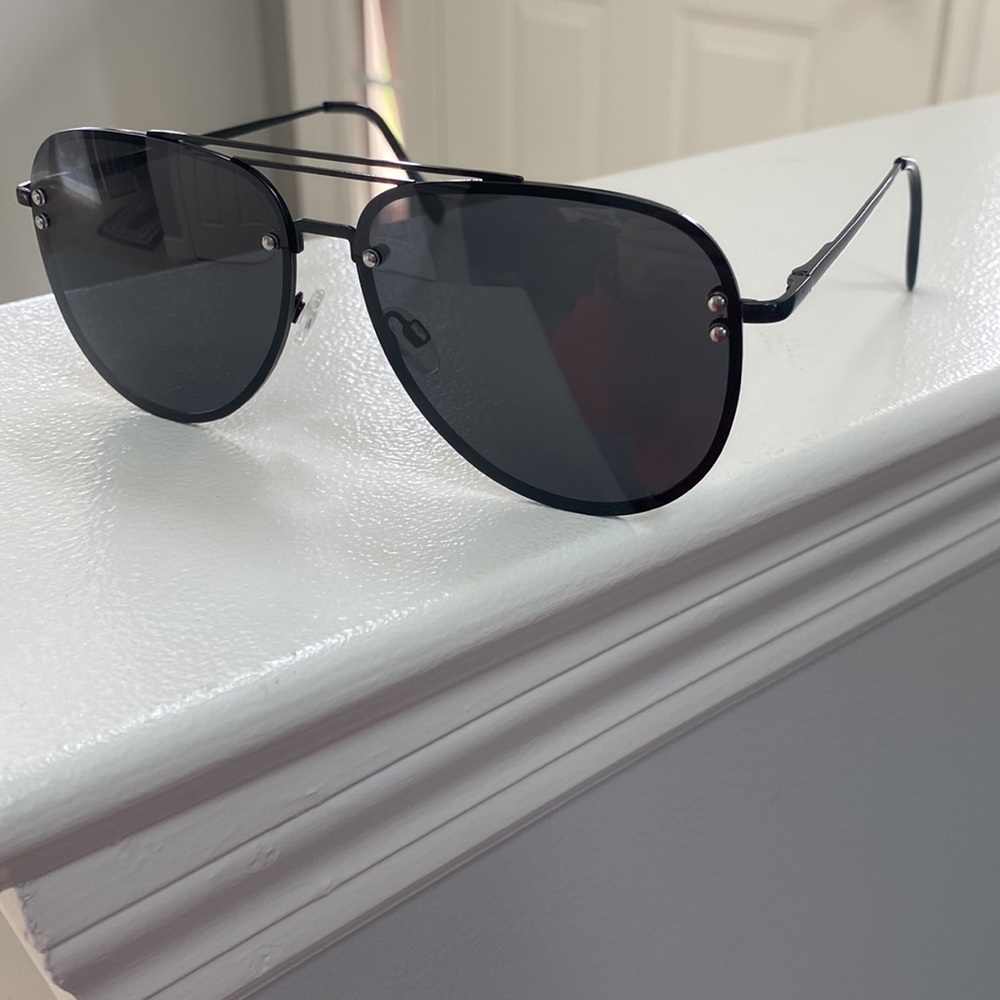 Black aviator sunglasses